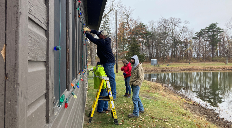 Hanging holiday lights